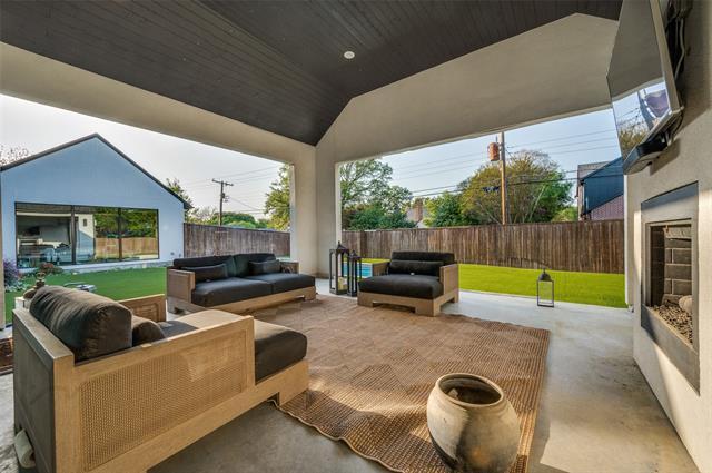 Building Photo - 4215 Nashwood Ln