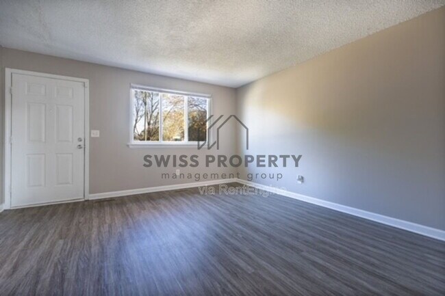 Building Photo - 2859 Falcon Bridge Dr