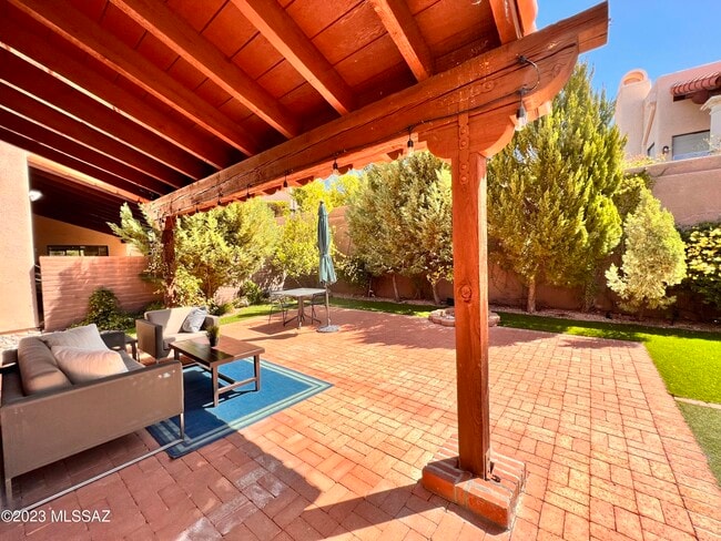 Building Photo - 5848 Bright Star Dr