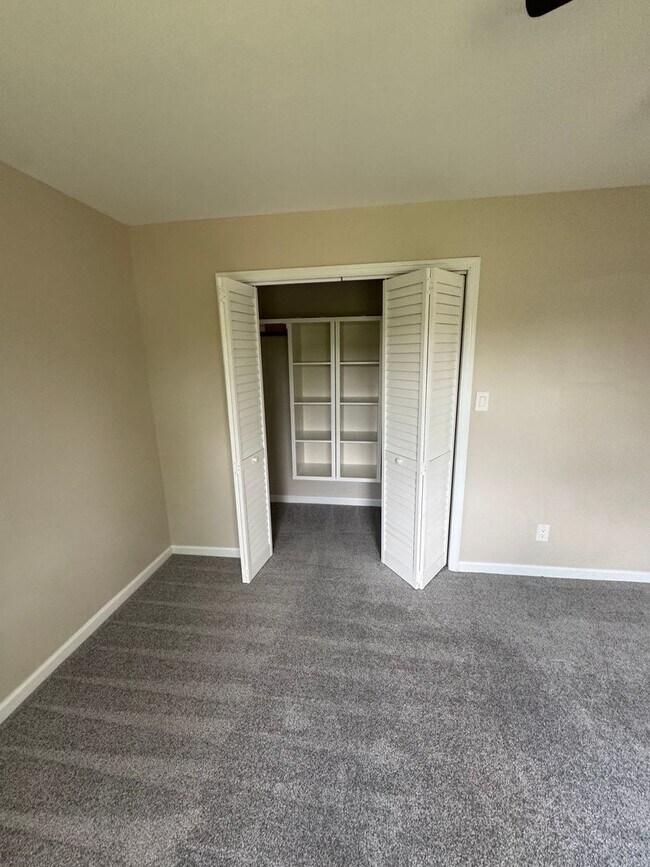Building Photo - Available Now In Forest Creek