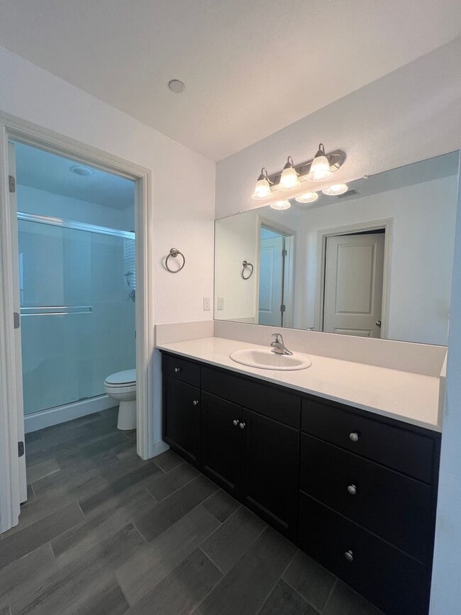 Building Photo - modern 3-bedroom, 2.5-bathroom home locate...