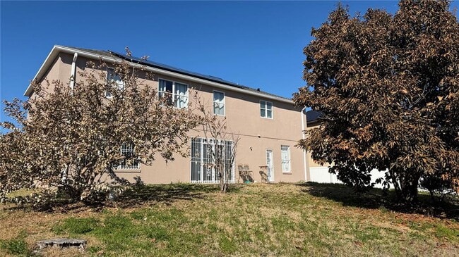 Building Photo - 2661 Plumberry Ave