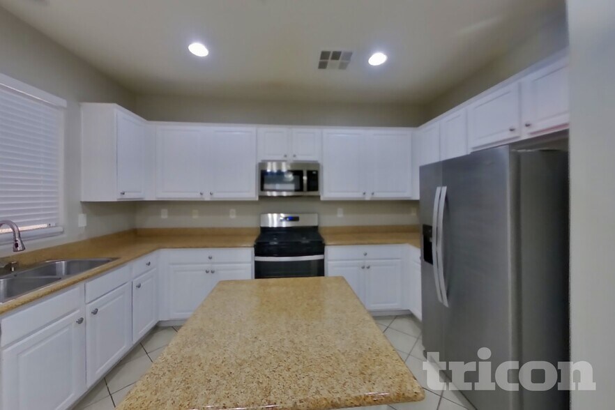 Building Photo - 7205 Bombay Reef Ct