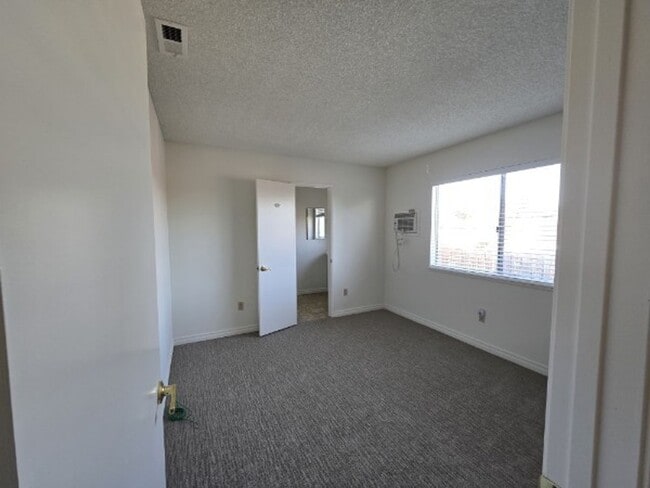 Building Photo - Peacock Hills, 55+ Community - Home in Peacock Hills - Oceanside