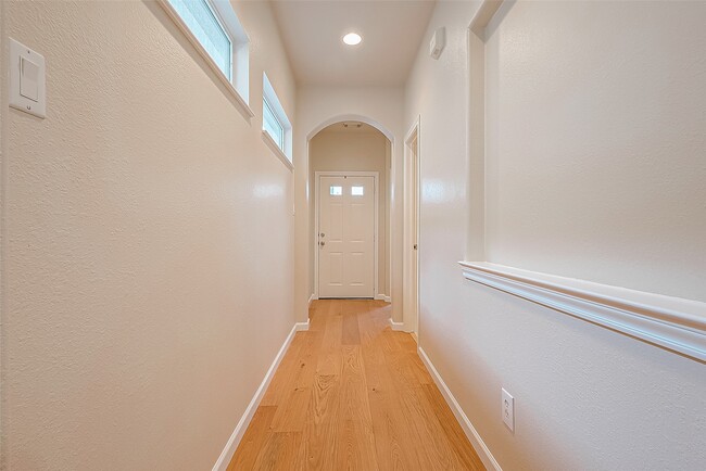 Building Photo - 2910 Crescent Bend Rd