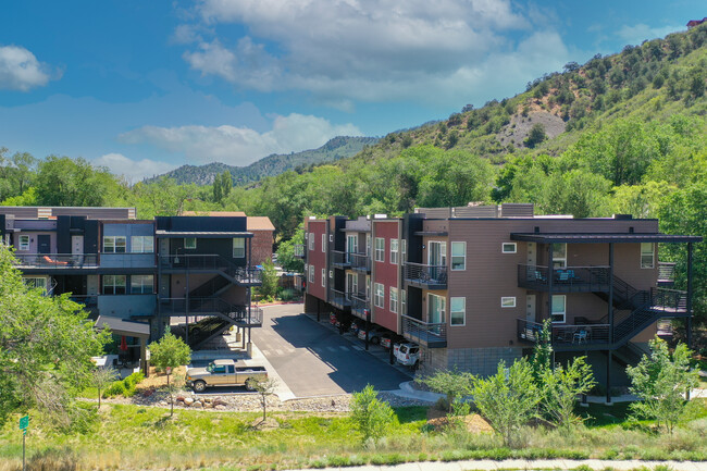 Primary Photo - 1304 Apartments