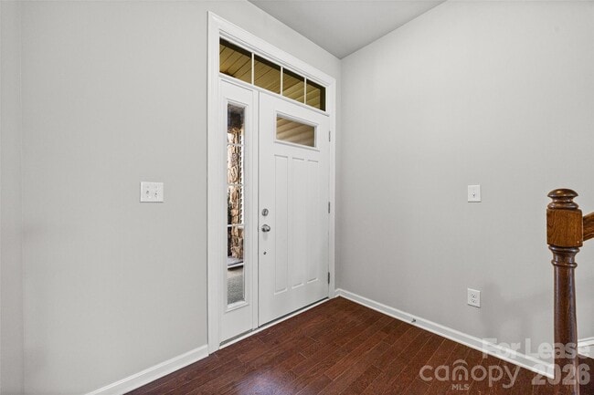 Building Photo - 827 Ayrshire Ave