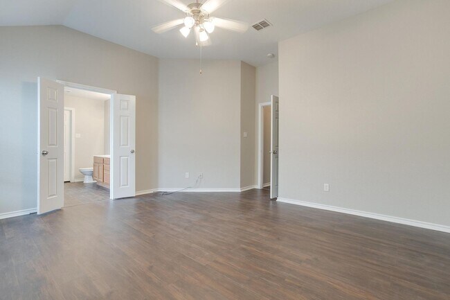 Building Photo - Great 3 Bedroom, 2 Bath, Brick Home in Great Neighborhood- White Settlement ISD- 76108