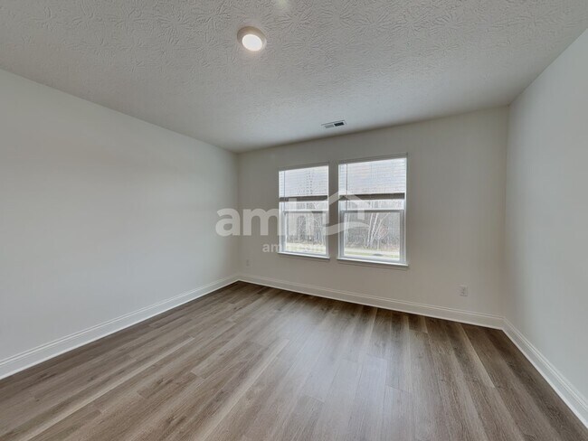 Building Photo - 216 Deanscroft Dr