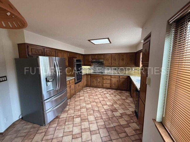 Building Photo - 5021 Calle Del Cielo NE