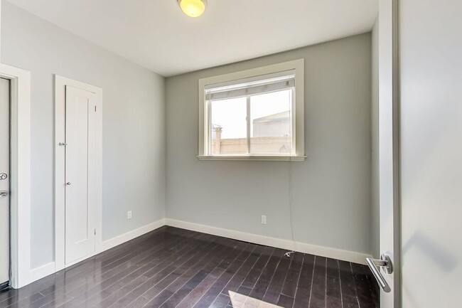 Building Photo - Modern 2bd/2ba in Prime Noe Valley Locatio...