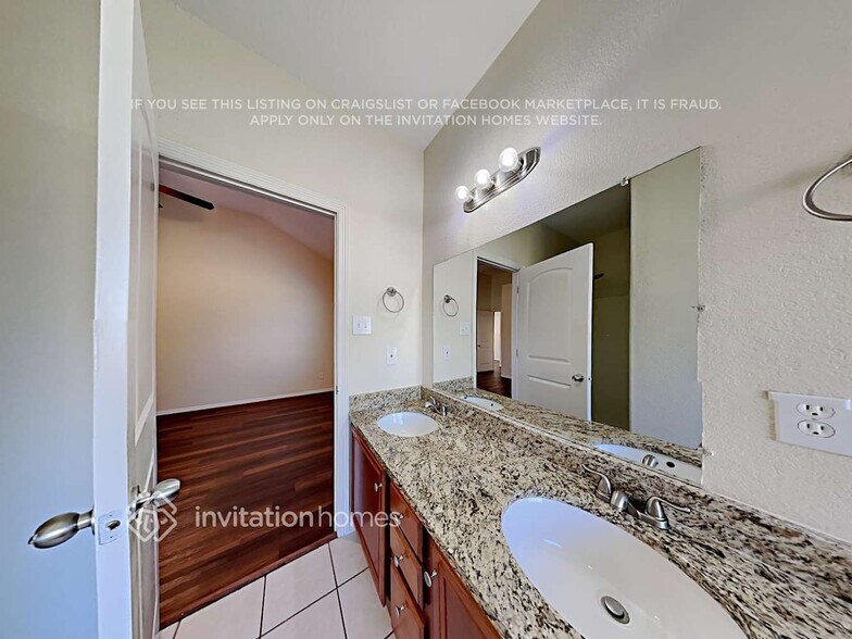 Building Photo - 27057 Canyon Ranch Cir