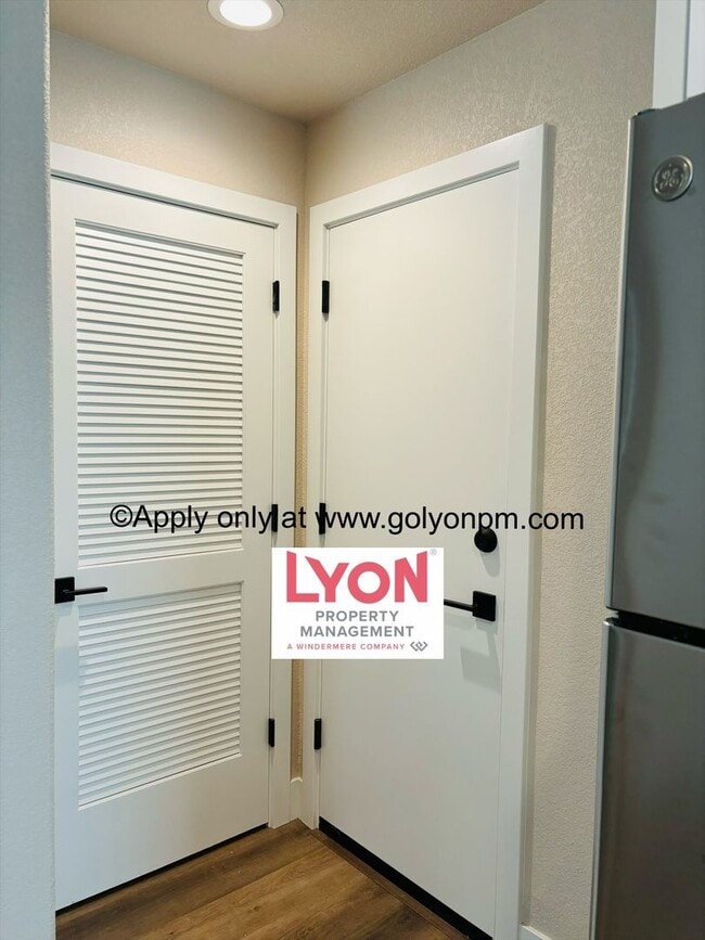 Building Photo - Stunning Modern New Construction 1 bedroom...