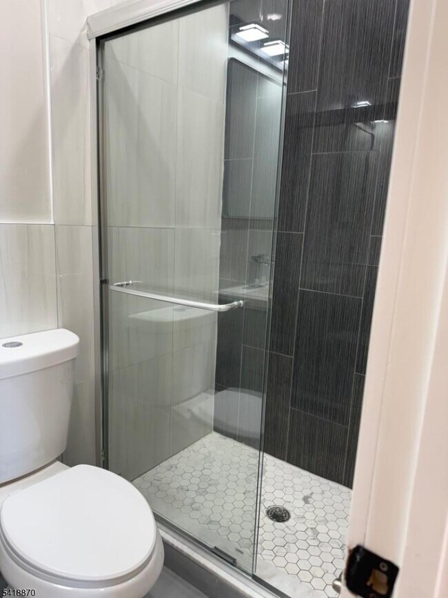 Building Photo - 492 S 20th St