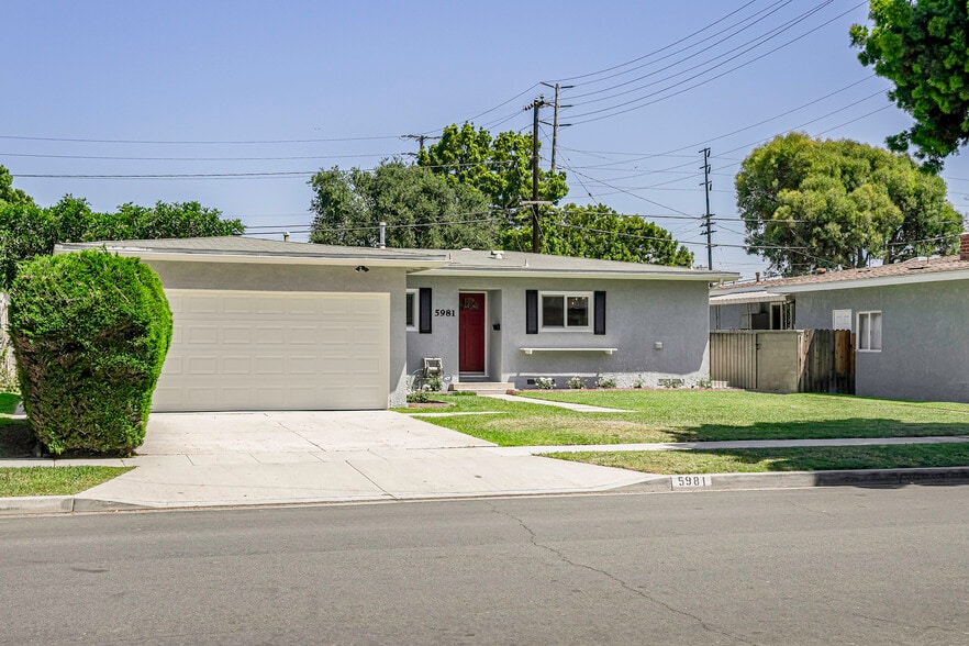 Building Photo - 5981 E Belen St