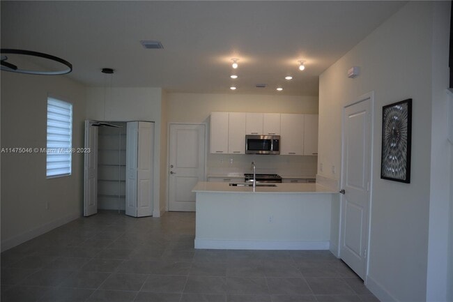 Building Photo - 8118 NW 42nd St