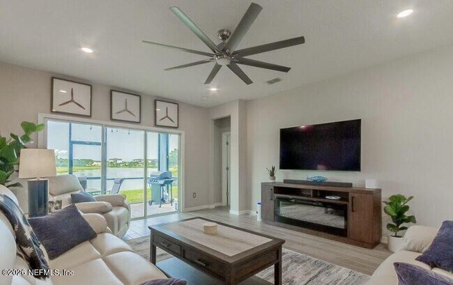 Building Photo - 111 Ash Breeze Cv