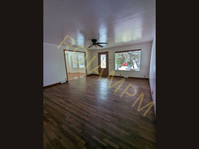 Building Photo - Charming 3 Bed / 1 Bath Home with Office & 2-Car Garage | Great Location Near Fred Meyer