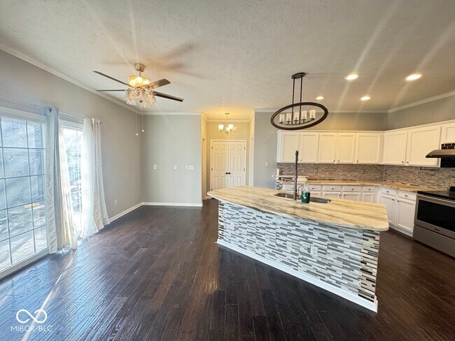 Building Photo - 5837 Stone Pine Trail