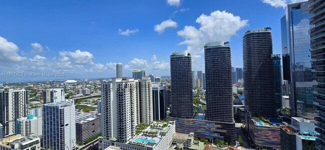 Primary Photo - 1100S S Miami Ave