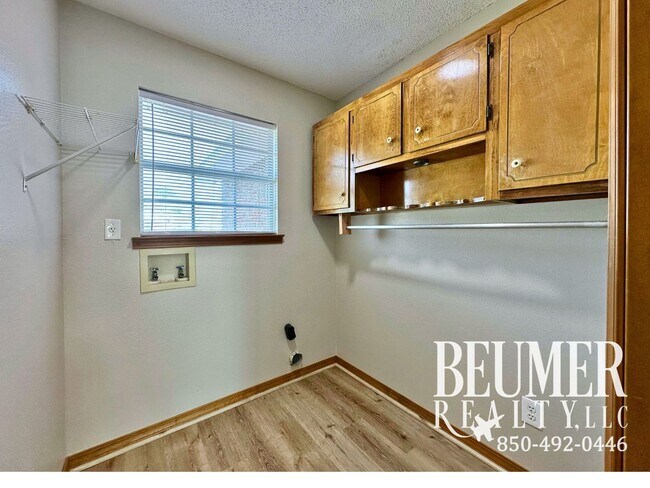 Building Photo - Lakefront Living Minutes to NAS & Perdido Beaches