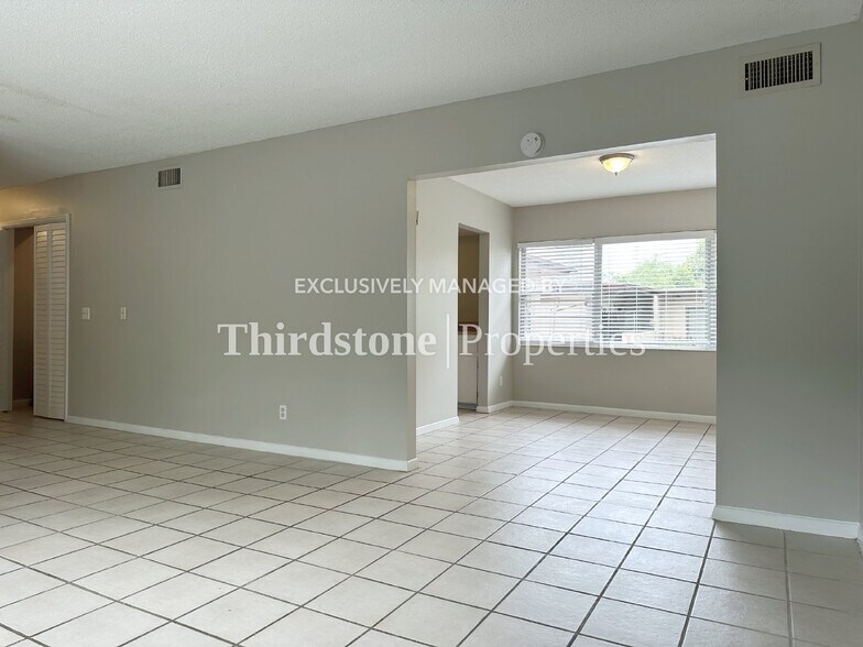 Building Photo - 4390 Herschel St