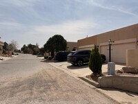 Building Photo - 711 Tramway Pl NE