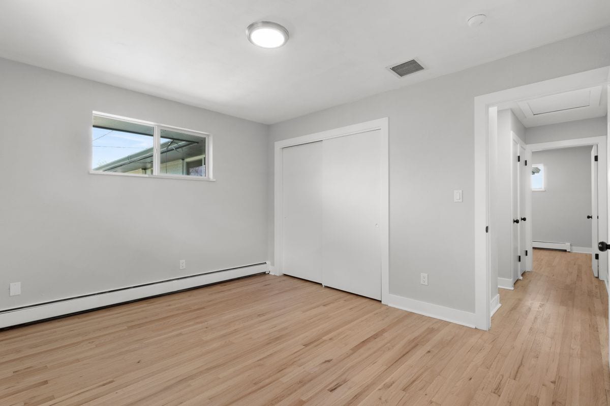 Building Photo - 2905 W 39th Ave