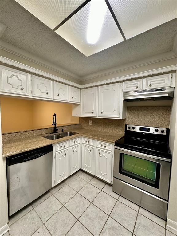 Building Photo - 10730 Briar Forest Dr