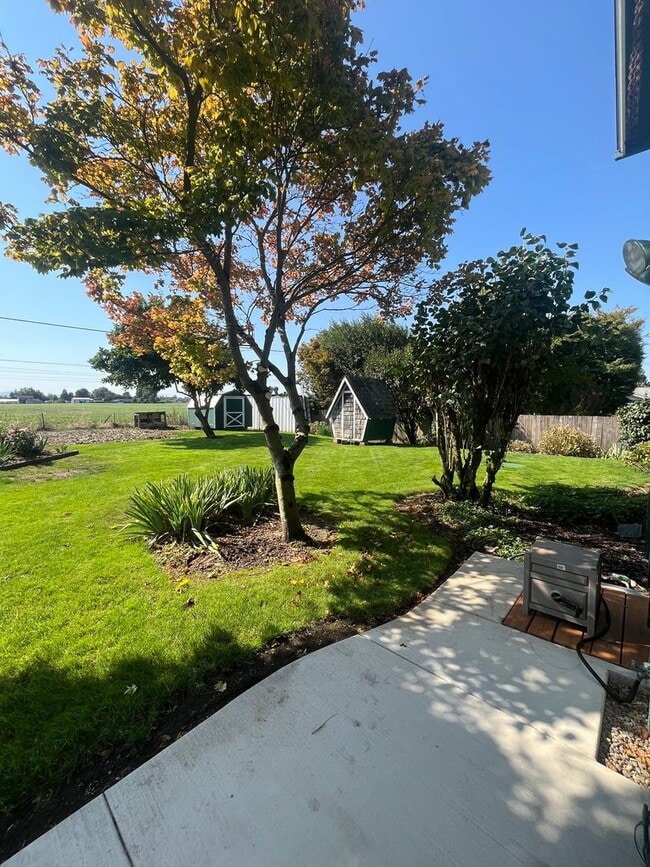 Building Photo - 5-Bedroom 2-Bathroom home in Coburg