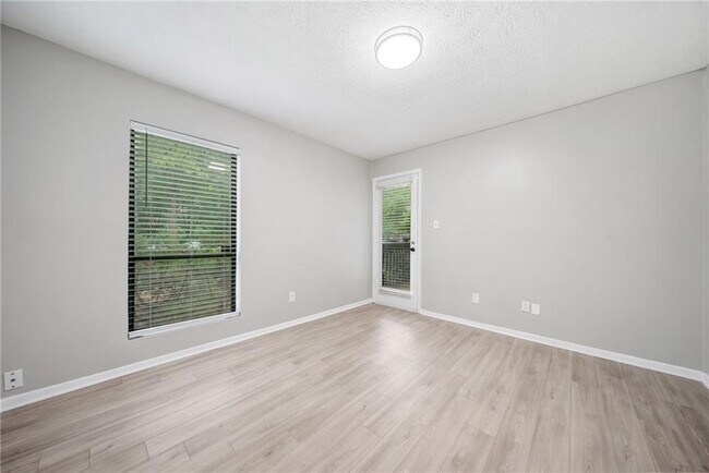 Building Photo - 113 Tuxworth Cir