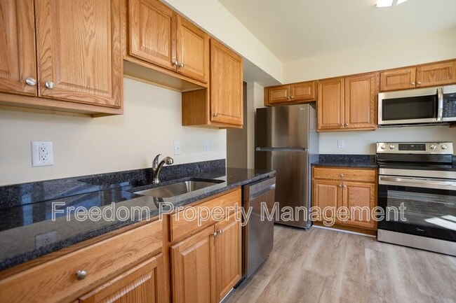 Building Photo - 10270 Cub Run Ct