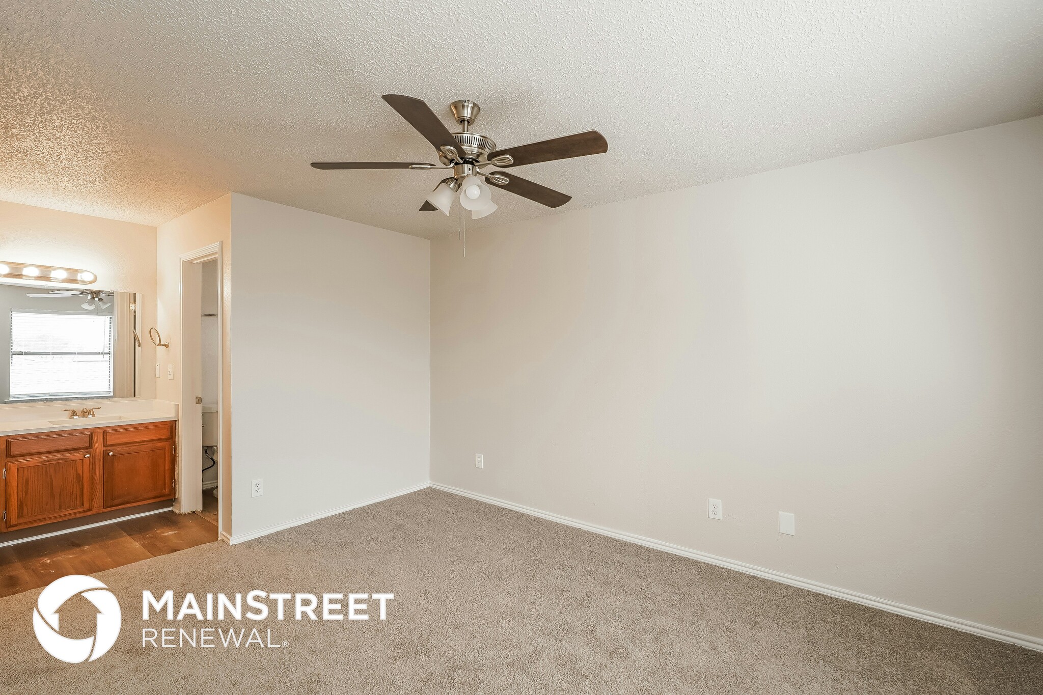 Building Photo - 1409 Hackamore St