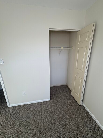 Bedroom #2 - Closet - 55 Portsmouth Ct