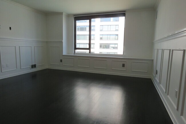 Building Photo - 2 bedroom at the BEACON