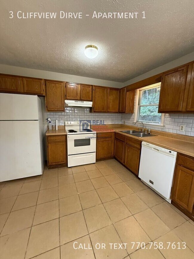 Building Photo - 3 Cliffview Dr SE