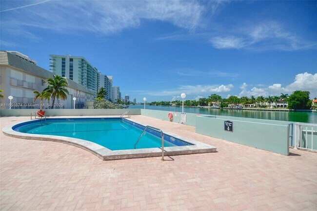 Building Photo - 5838 Collins Ave