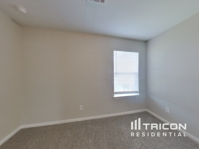 Building Photo - 18510 Snowy River Ln