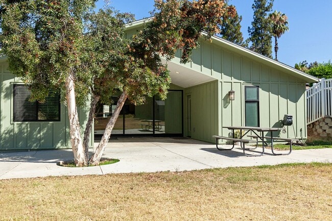Building Photo - 7843 Quince St