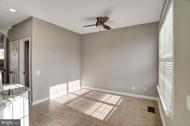 Building Photo - 43787 Virginia Manor Terrace