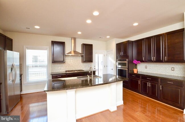 Building Photo - 3053 Waterloo Ln