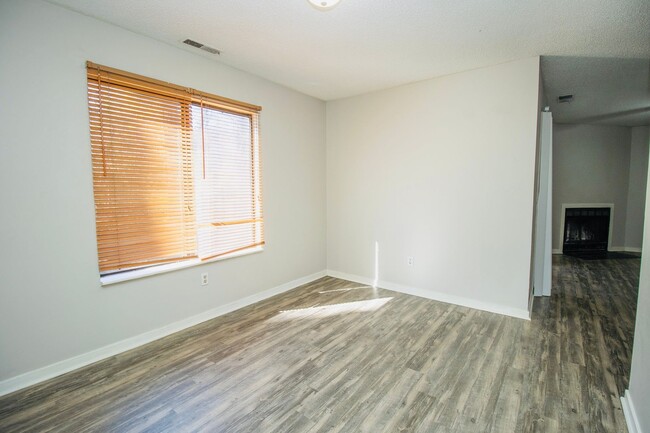 Building Photo - 2 Bedroom, 2 Bath Condo at Village Creek -...