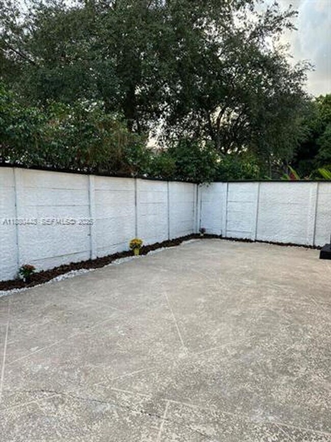 Building Photo - 10812 NW 51st Ln