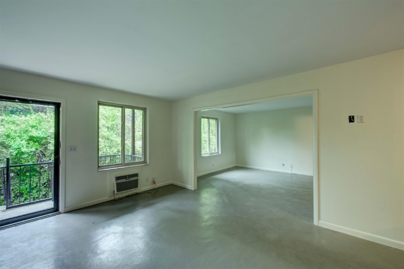 Building Photo - 3600 Hillsboro Pike