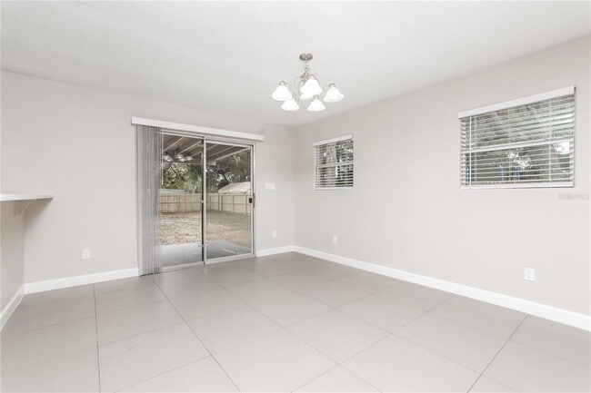 Building Photo - 7733 Range Dr