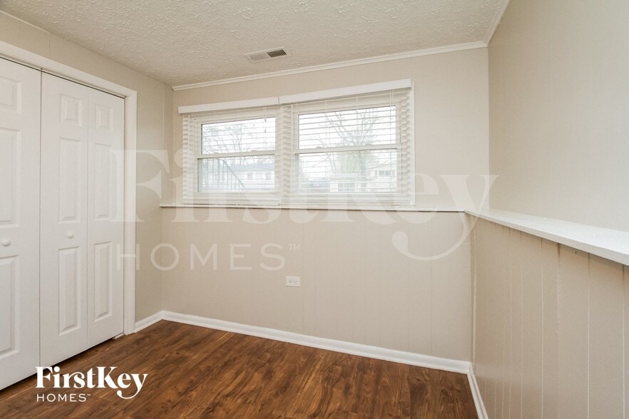 Building Photo - 4924 Imperial Dr