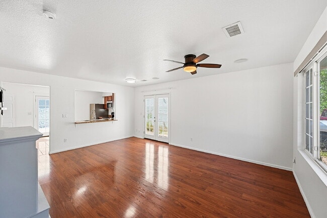 Building Photo - $2,345.95 with $1000 off the first month's rent, 3 Beds - 1 Bath, Single Family Home in Denver wi...