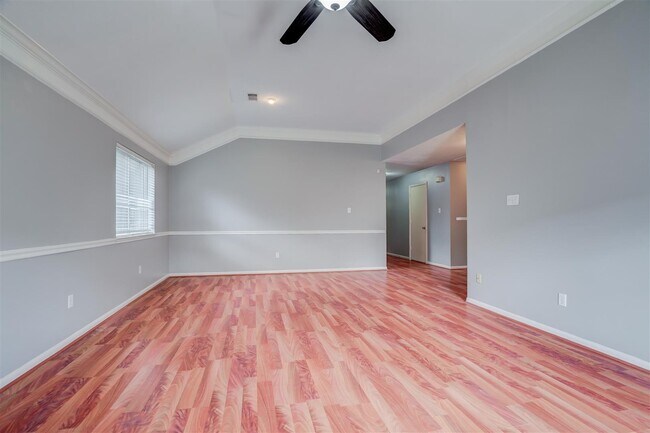 Building Photo - 3614 Lindenfield Dr