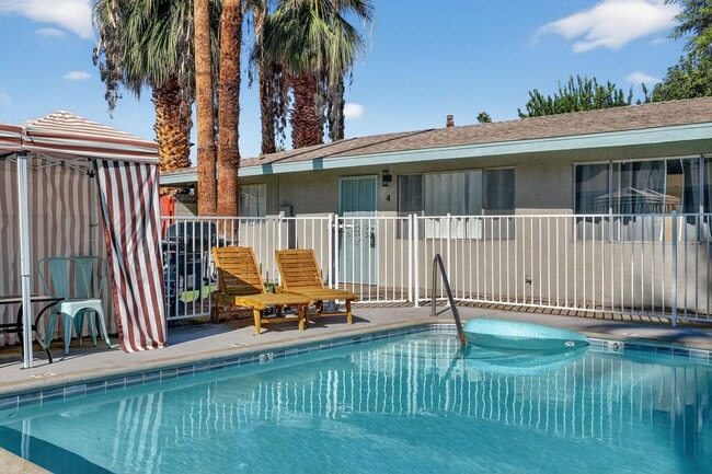 Building Photo - 44440 Acacia Dr