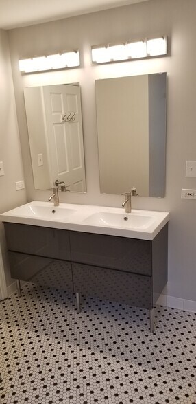 1st Bathroom - 258 Washington Blvd
